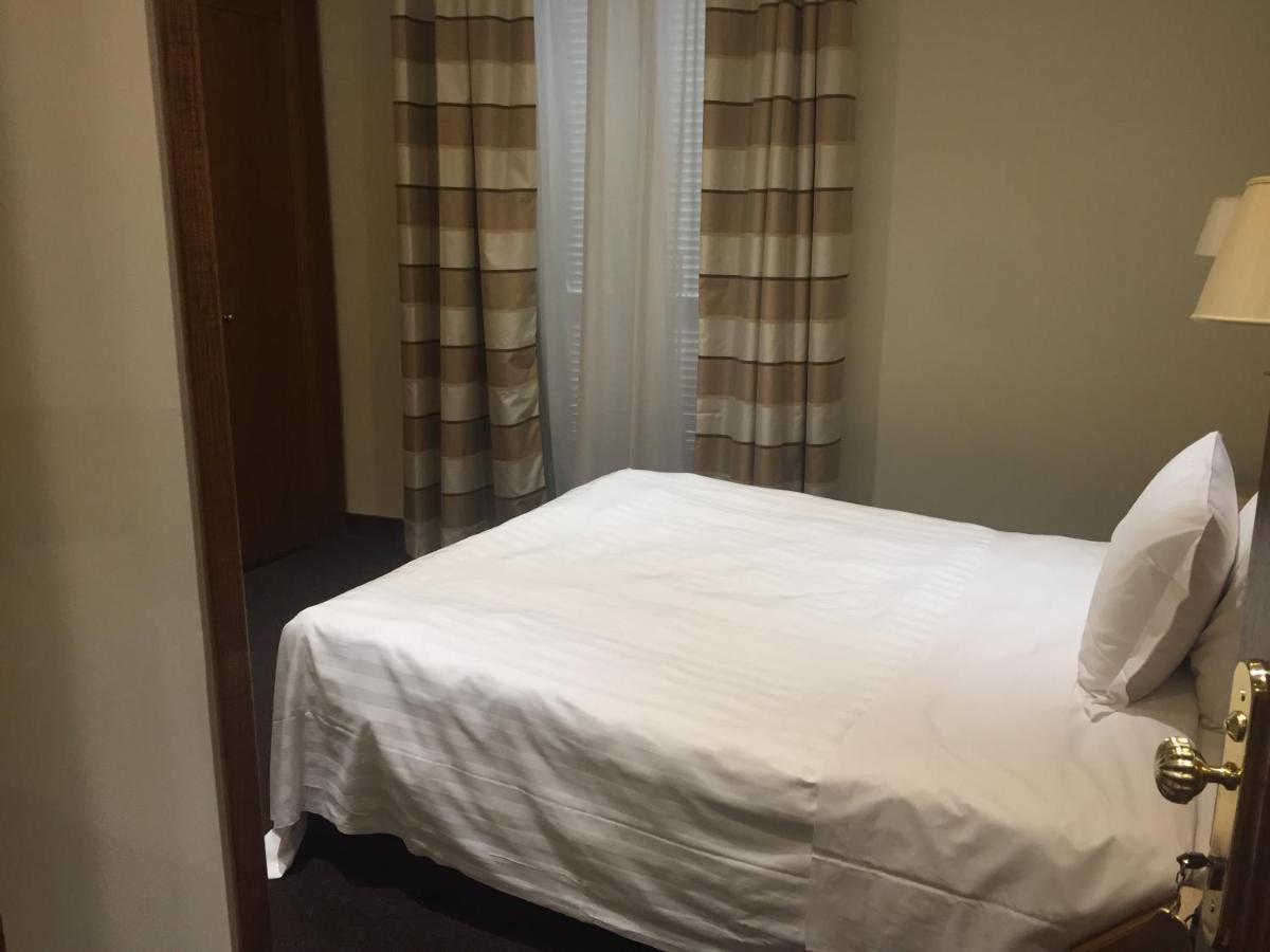 Hotel Santa Chiara Rom