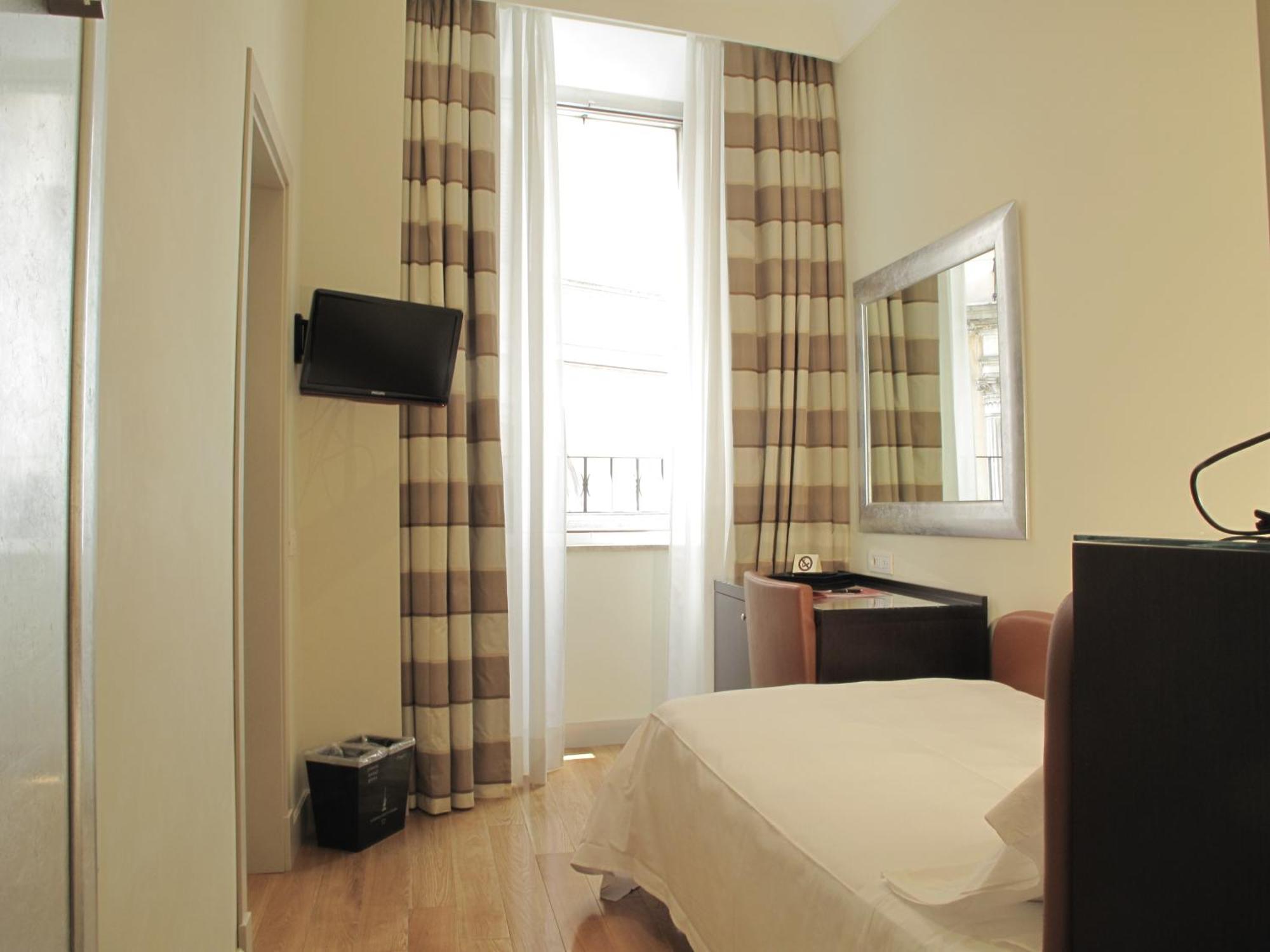 Hotel Santa Chiara Rom