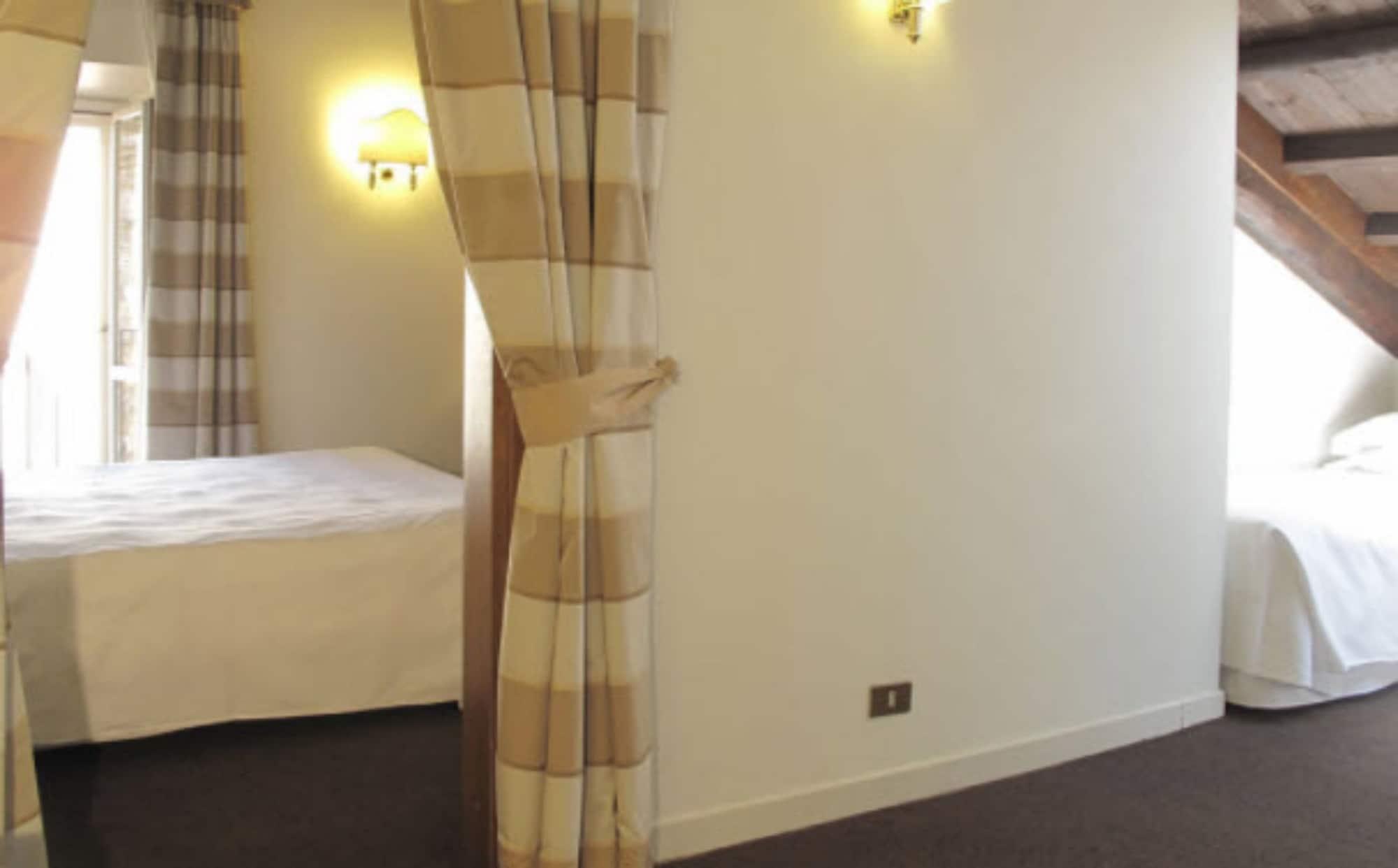 Santa Chiara Hotell