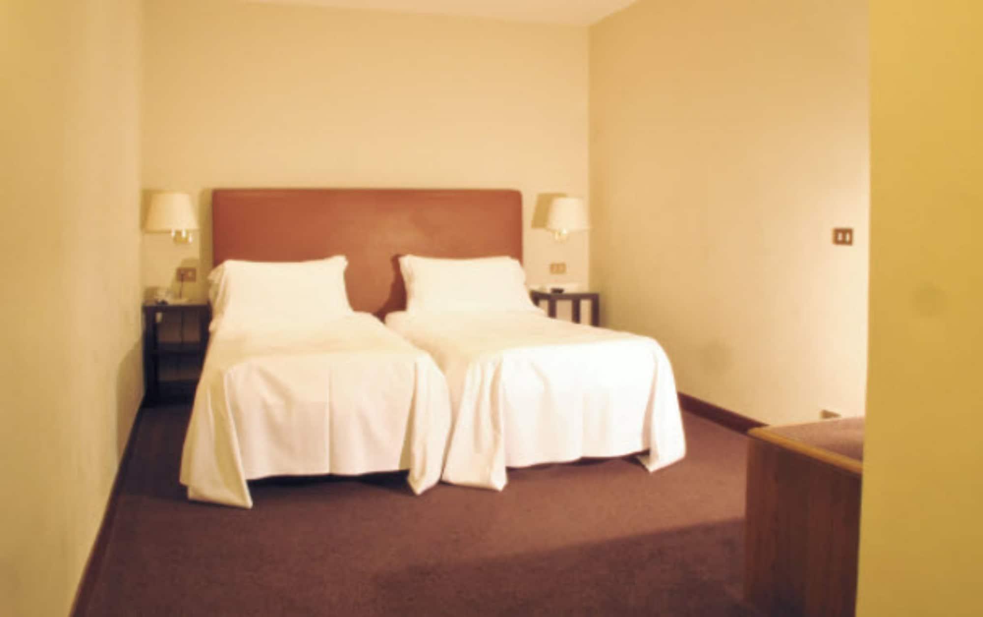 Santa Chiara Hotell 3*