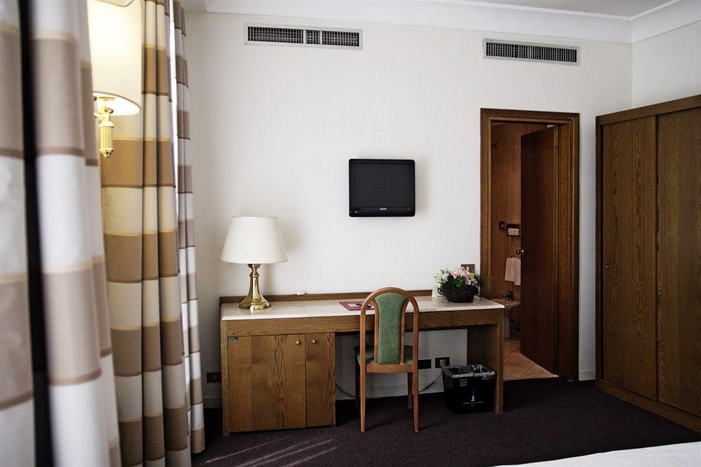 Santa Chiara Hotell