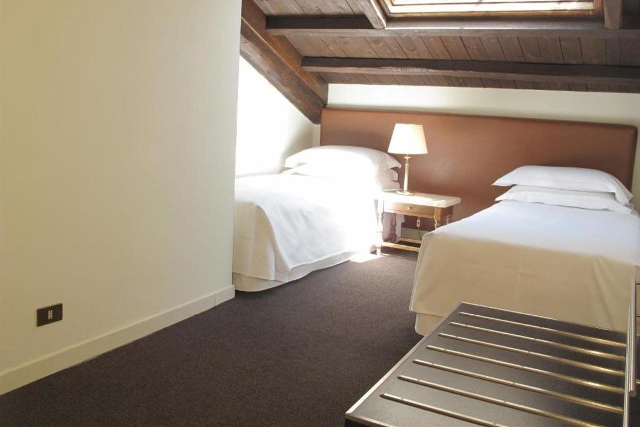 Santa Chiara Hotell